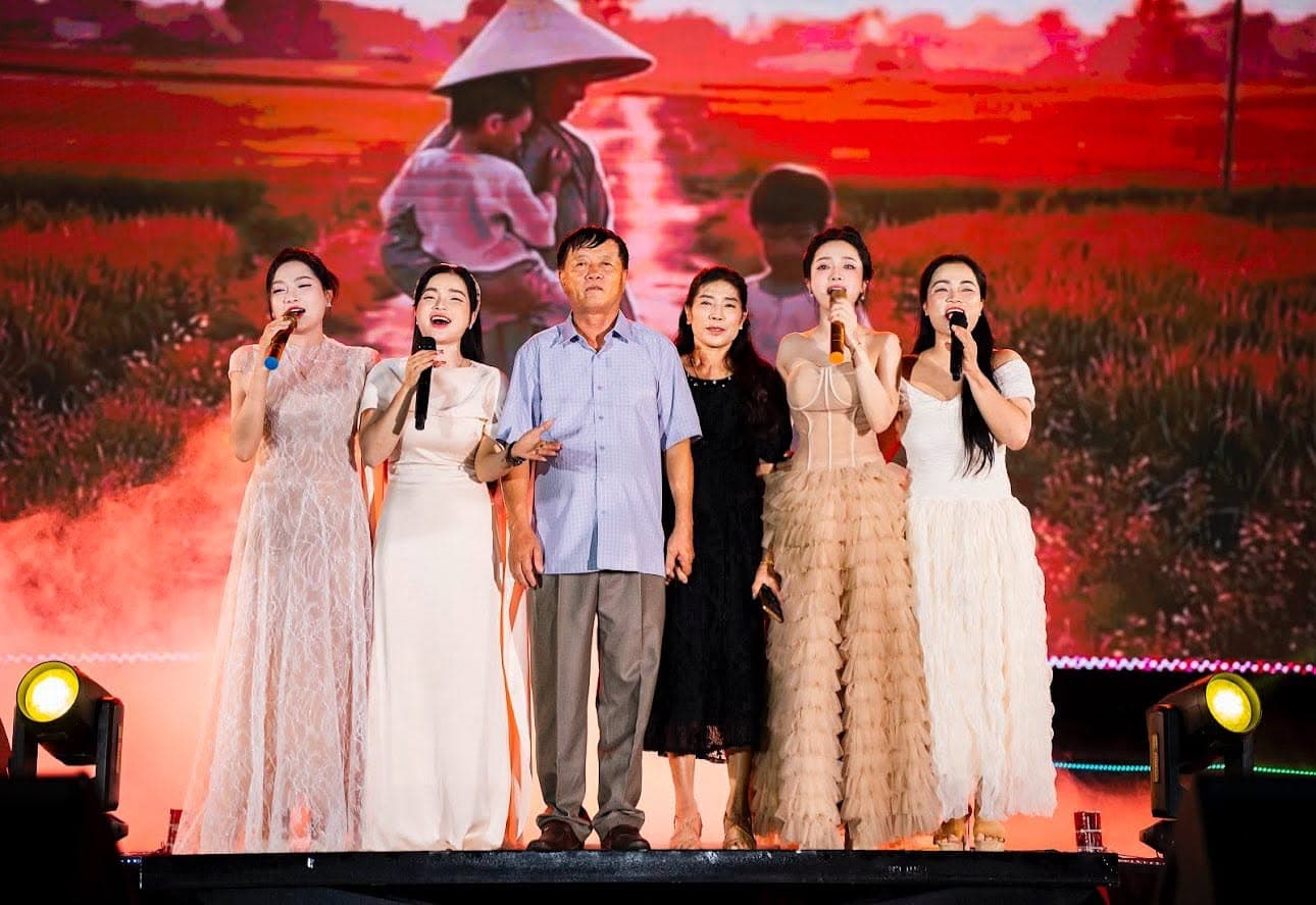 Ảnh liveshow Mạch Nguồn Xứ Nghệ 10