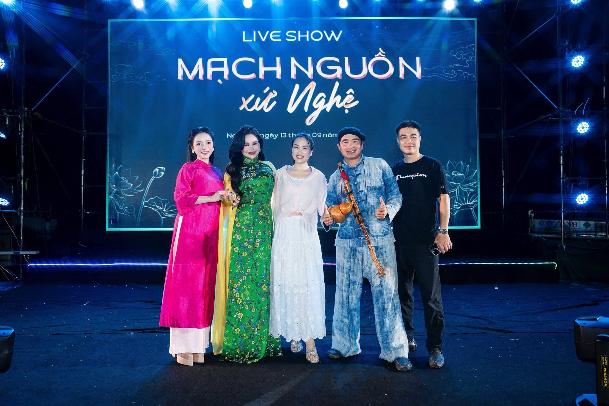 Ảnh liveshow Mạch Nguồn Xứ Nghệ 23
